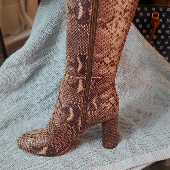 Boots - Picture 2 of 4